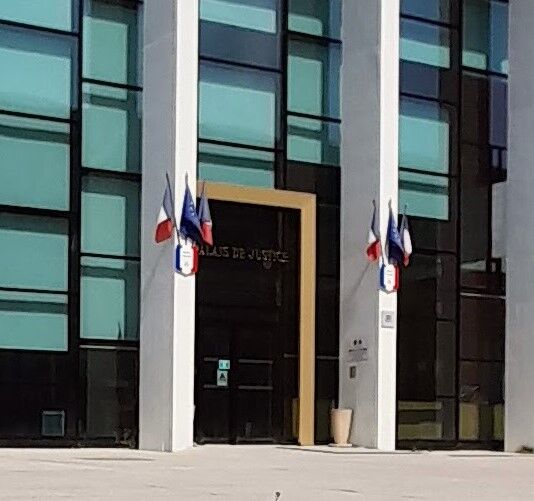 tribunal judiciaire porte principale