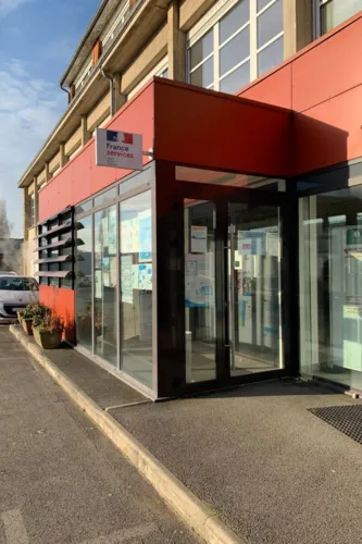 France services Carignan