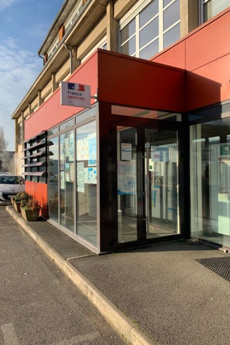 France services Carignan